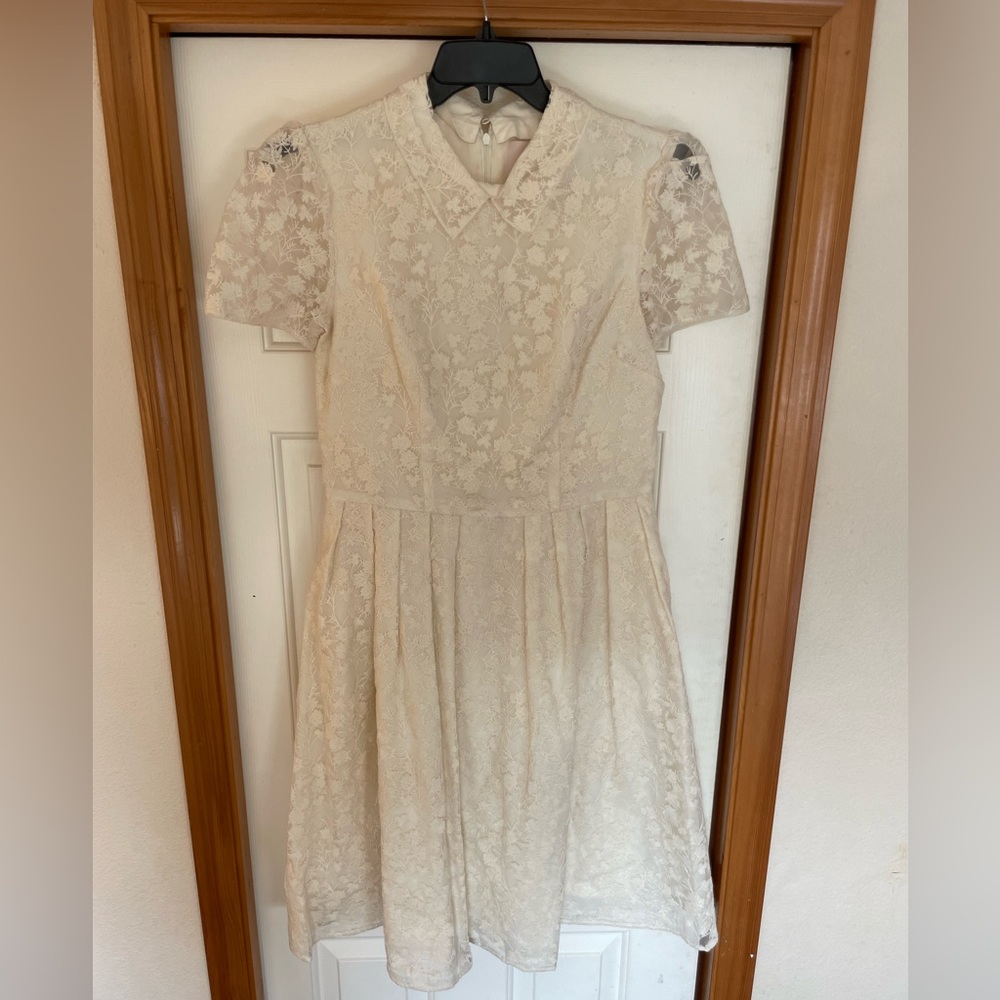 Gal meets glam Amelia lace puff sleeve dress